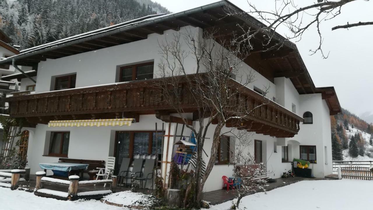 Appartamento Haus Huter Kaunertal Esterno foto