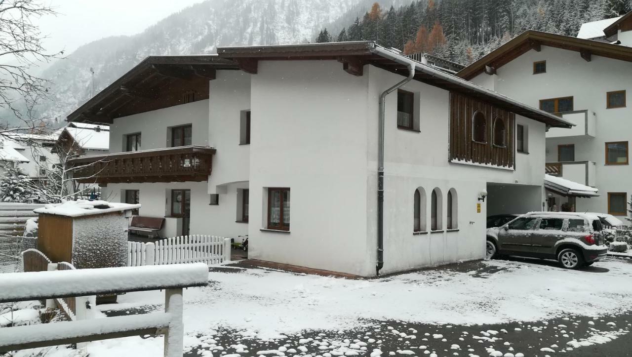 Appartamento Haus Huter Kaunertal Esterno foto