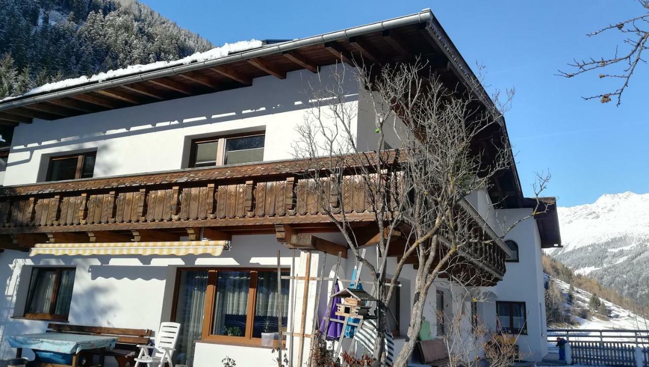 Appartamento Haus Huter Kaunertal Esterno foto